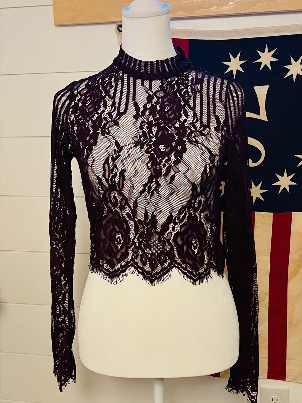 Forever 21 burgundy lace long sleeve top Size S #lace #burgundy #festival #boho